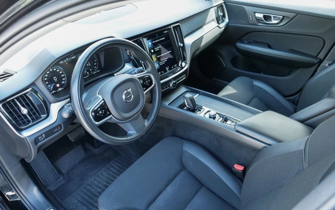 Volvo V60 cena 139900 przebieg: 46500, rok produkcji 2021 z Węgrów małe 596